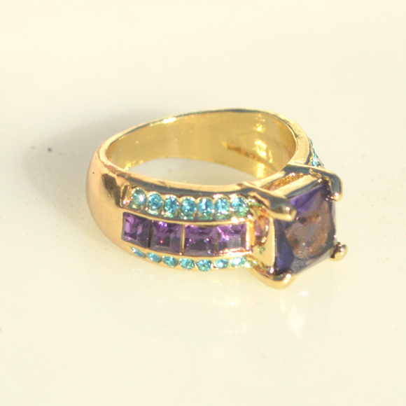 Purple Amethyst 18kt Yellow Gold Size 8 Ring Blue - Picture 3 of 8